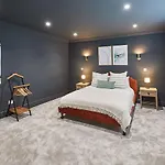 Host & Stay - Sundowner